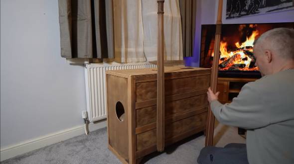 ドレッサーをキャットハウスにリメイク