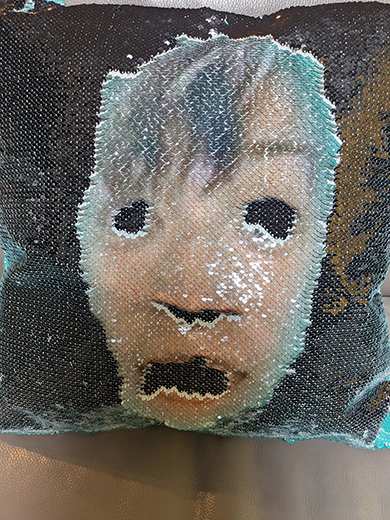 怖すぎるクッション