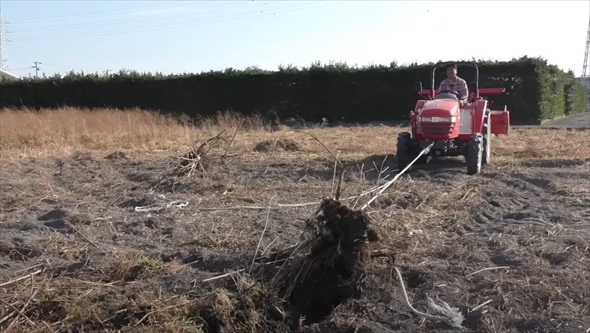 枯れ草ボーボーで大荒れの土地で農家が本気を出すと