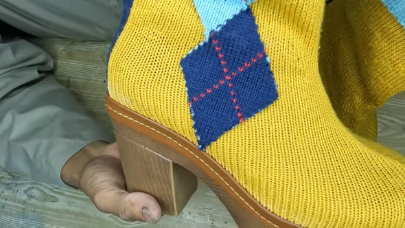 セーター生地のブーツの完成