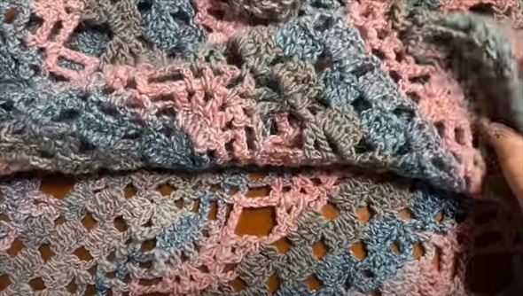 ユザワヤの毛糸でプルオーバー