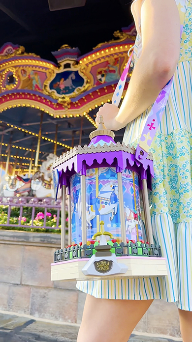 海外ディズニーランドの“新作バケット”がすごい……！ 「日本でも