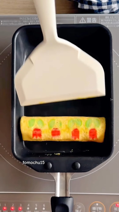 チューリップデザインの卵焼き