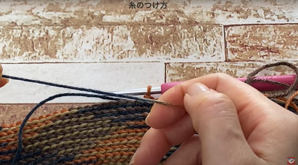 ダイソーの毛糸で編むマフラー