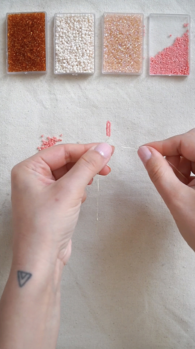 ビーズ＆ワイヤーの簡単アクセサリー