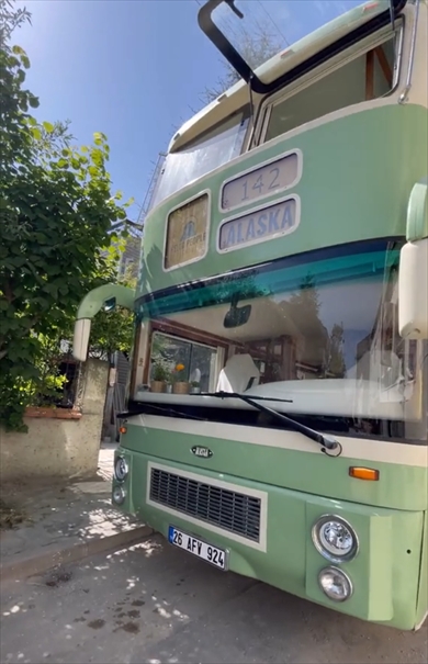 もはや一軒家のようなバス