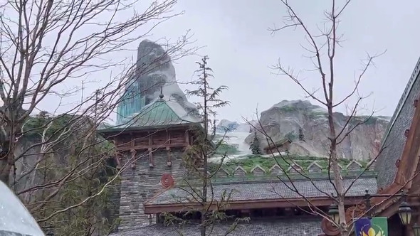 雪が降るTDSの光景