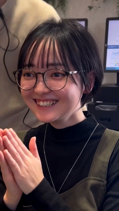 アフター正面（メガネあり）