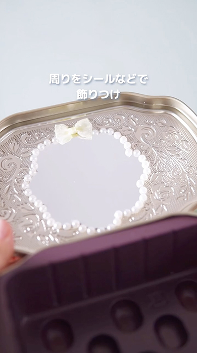 ディズニーのお菓子缶をリメイク