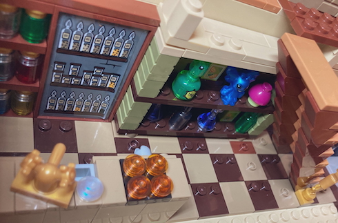 11歳息子のレゴ作品「研究者の家」