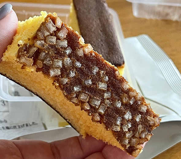 ローソンのカステラがザラメじゃりじゃり