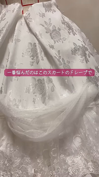 ロリータ風ドレス・スカートのドレープ