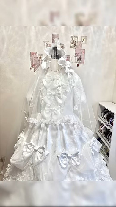 ロリータ風ドレス・前から見たところ