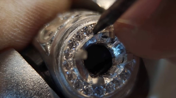 ハンドメイドのルビーの指輪作り