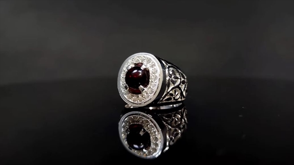 ハンドメイドのルビーの指輪作り