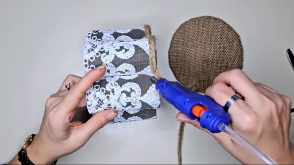 トイレットペーパー芯とカーテンチュールでクラフト