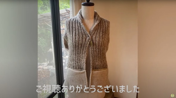 マフラーとセーターをリメイクしてベストに