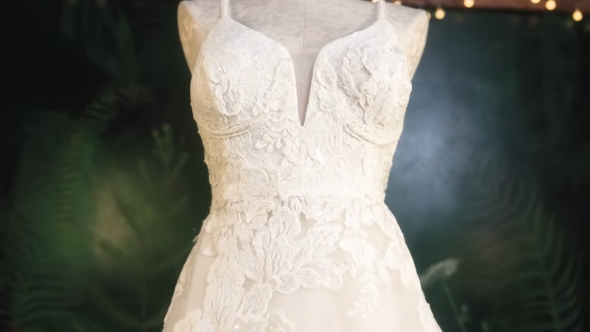 完成したウエディングドレス