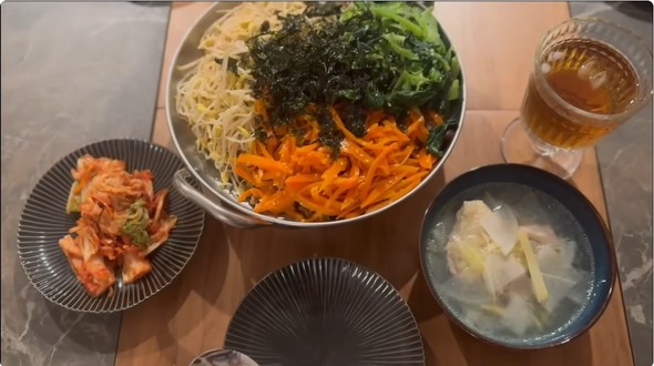 料理する木下さん