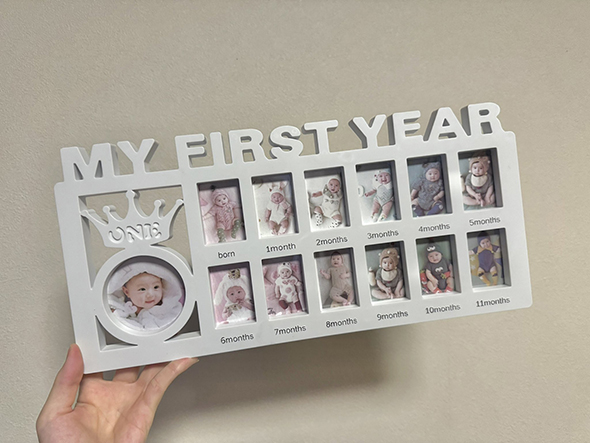 新生児から1歳までの成長をたどれるフォトフレーム