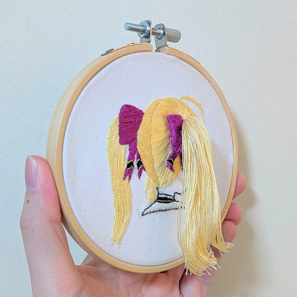 鷹宮リオンさんの立体刺しゅう