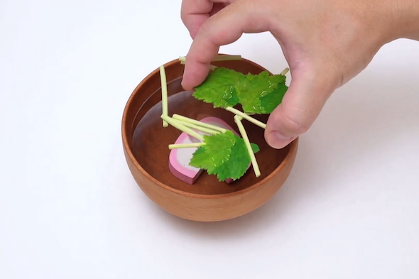 木彫りのお吸い物