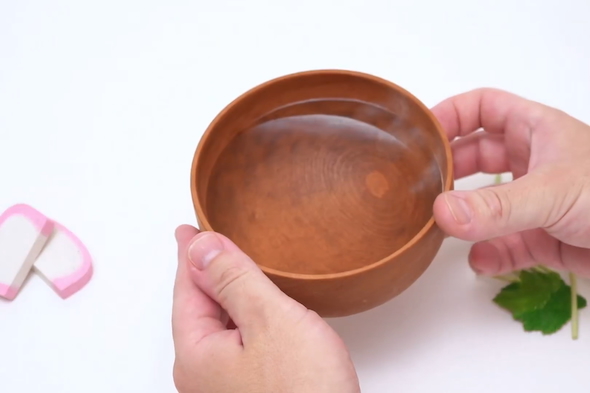 木彫りのお吸い物