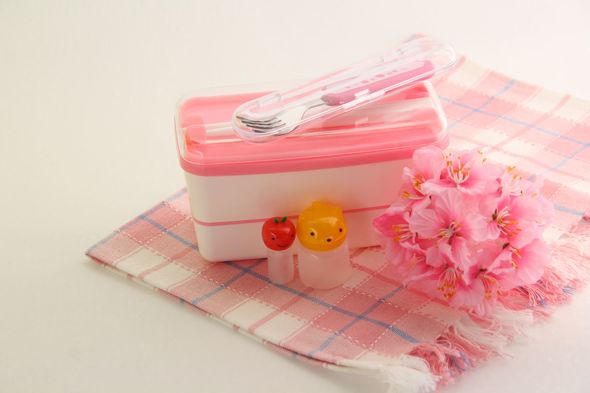 お弁当箱