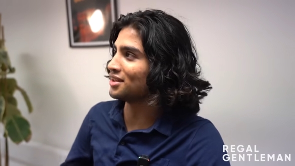 髪を切る前の様子