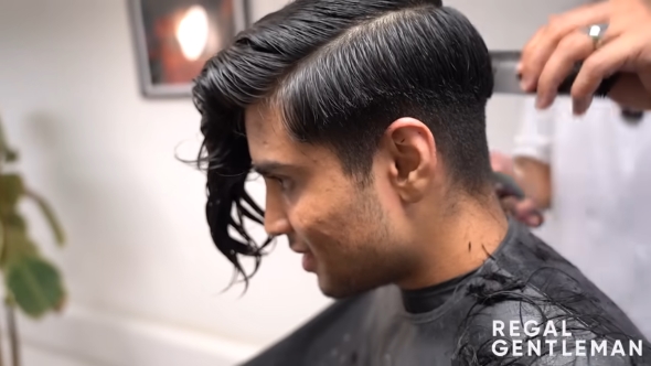 バッサリと髪をカット