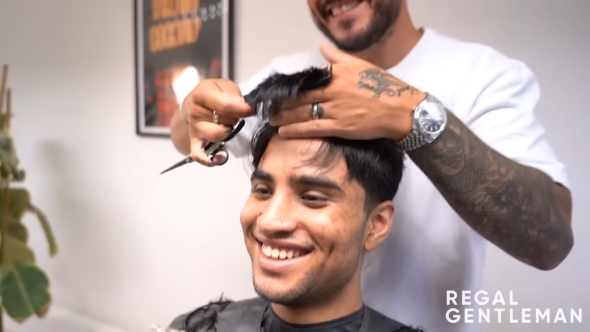 トップも短くします