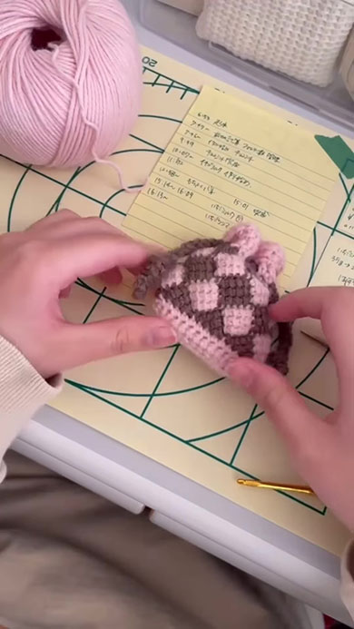 編み物作家が1日に何個編めるかチャレンジ・5個目の作品