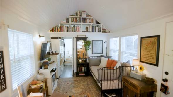 リタイアした女性が1人暮らしするタイニーハウス