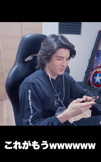 自分にそっくりな祖父と父の写真を公開する配信者