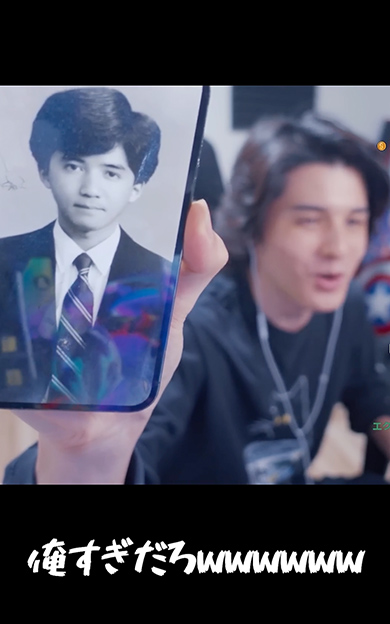 自分にそっくりな祖父と父の写真を公開する配信者