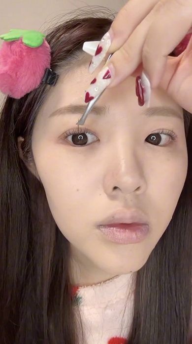 松本かれんさん風メイク