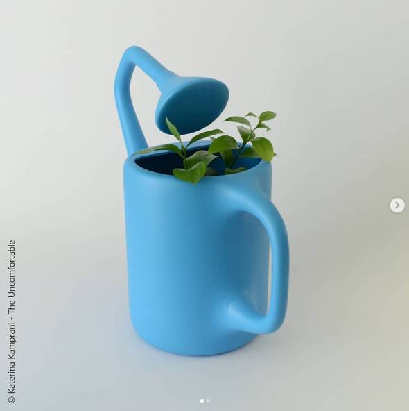 自分で水をあげるジョウロ