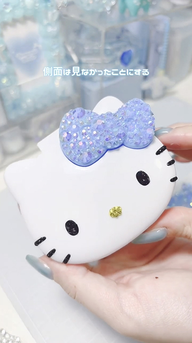 セリアのキティちゃんケースをデコレーション