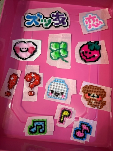 アイロンビーズでデコレーションした冷蔵庫