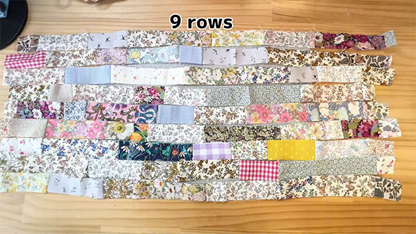 はぎれを9列に並べた