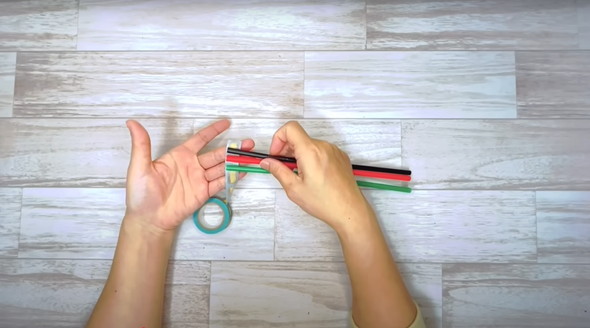 シュシュやアームバンドの作り方