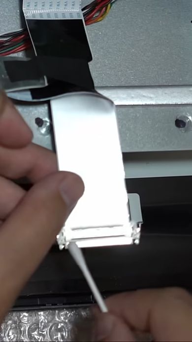 ジャンク品のモニターを分解して洗浄