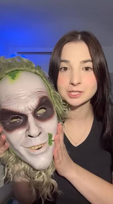 ビートルジュースのマスクをデコる