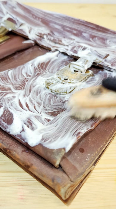 レザーバッグを洗う