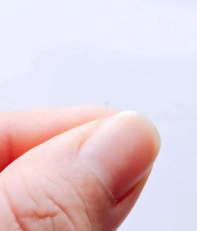 刺しゅう糸だけで作ったネモフィラ