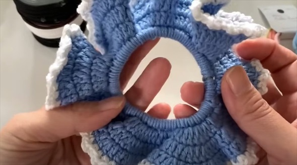 大量に作れる結び目のないヘアゴムが目からウロコ