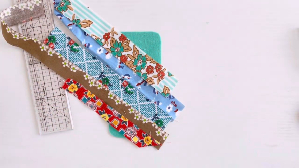 はぎれを並べる