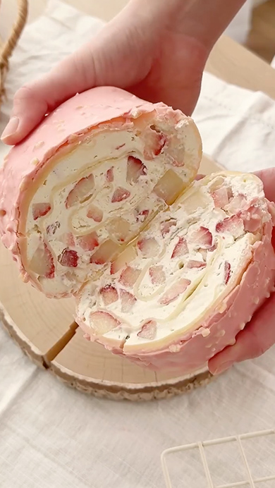 いちごクレープロールのレシピ