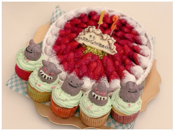 手前のカップケーキが希空さん作