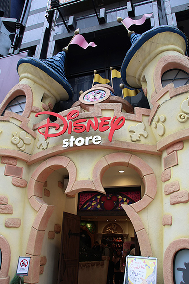 ディズニーストアの外観